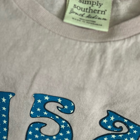 SIMPLY SOUTHERN… Sweet and Sassy T-Shirt… YM..🩷 - Picture 4 of 4